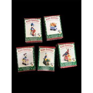 Merry Miniatures Mickey Express Train Set - Mickey Pluto Minnie Donald &‎ Goofy